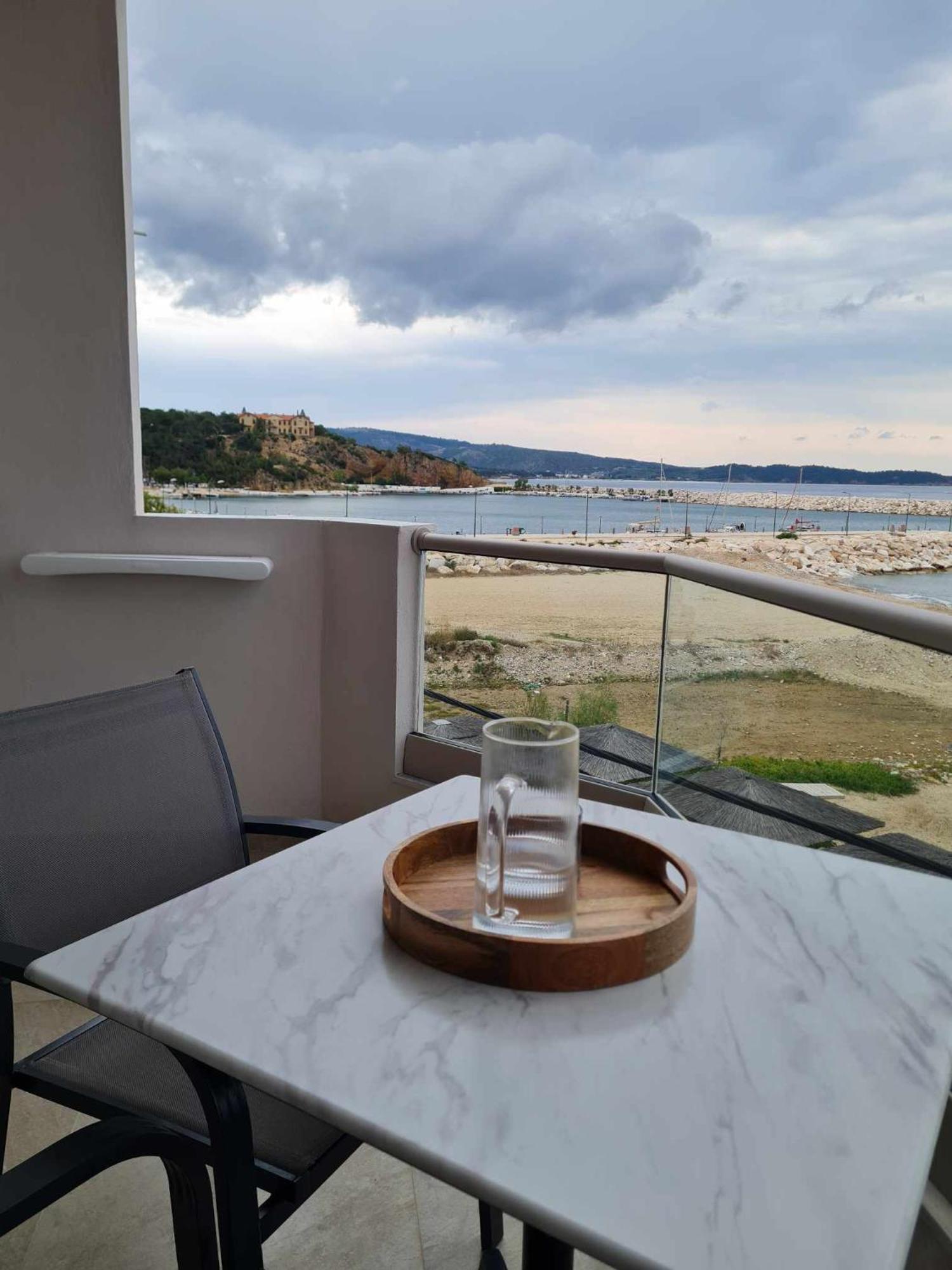 Anna Beach Suites Лименария Екстериор снимка