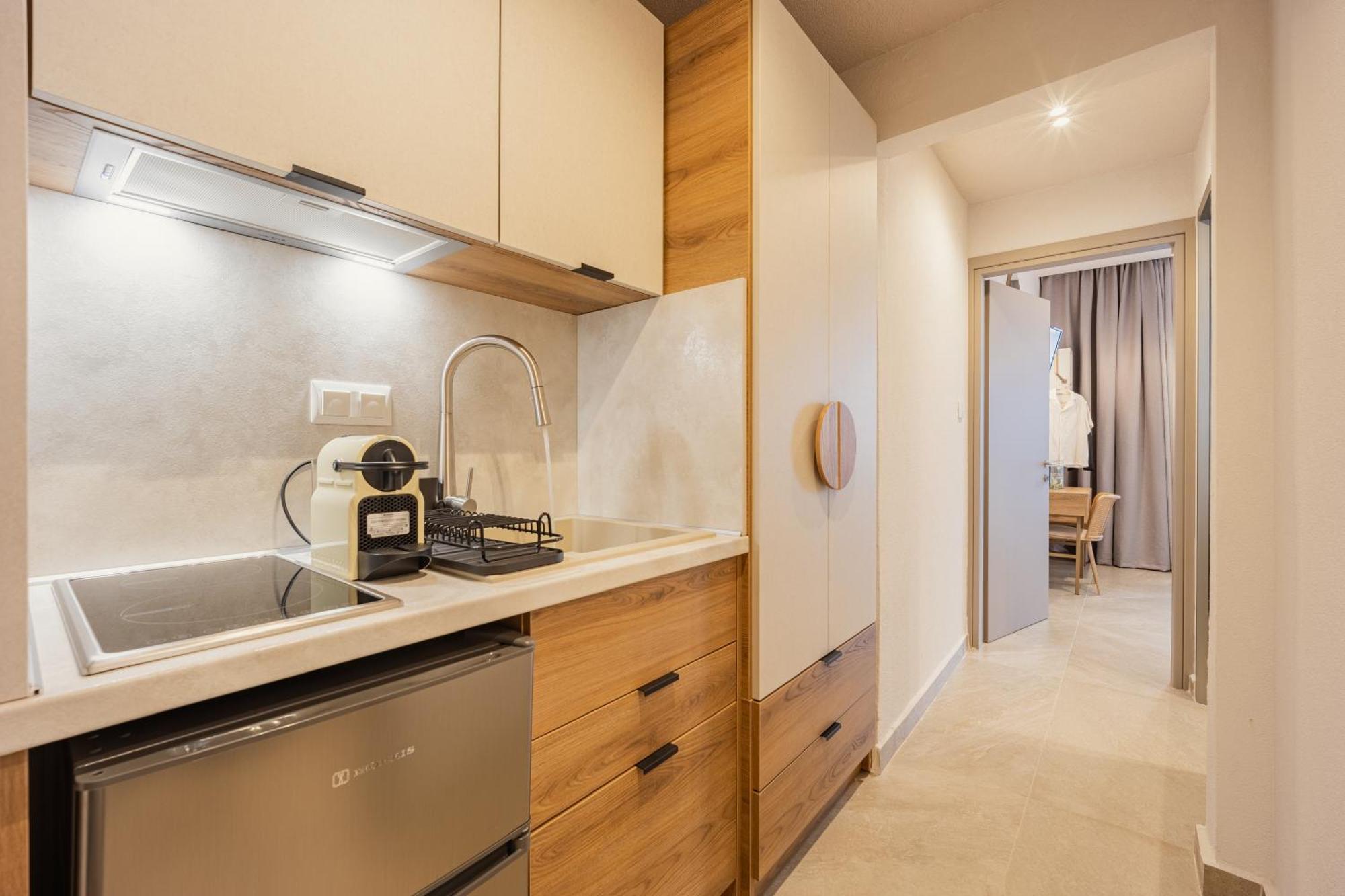 Anna Beach Suites Лименария Екстериор снимка