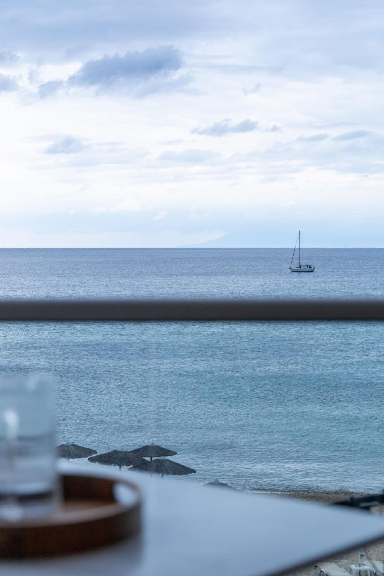Anna Beach Suites Лименария Екстериор снимка
