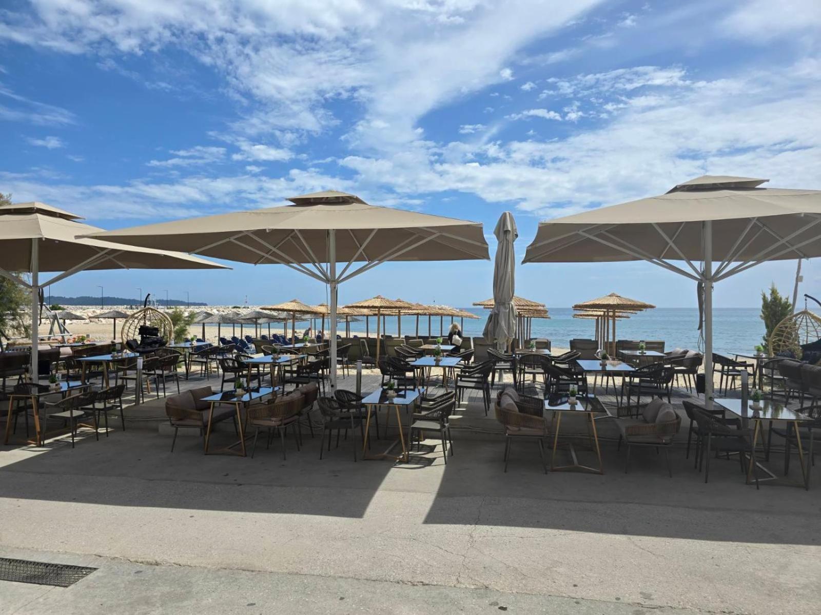 Anna Beach Suites Лименария Екстериор снимка