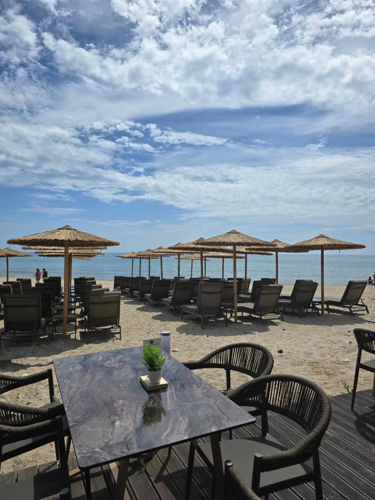 Anna Beach Suites Лименария Екстериор снимка